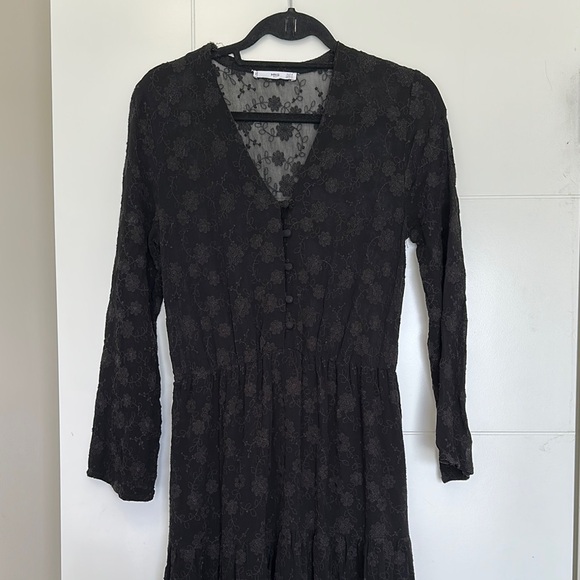 Black Long Sleeve V-Neck Maxi Dress - Picture 1 of 8